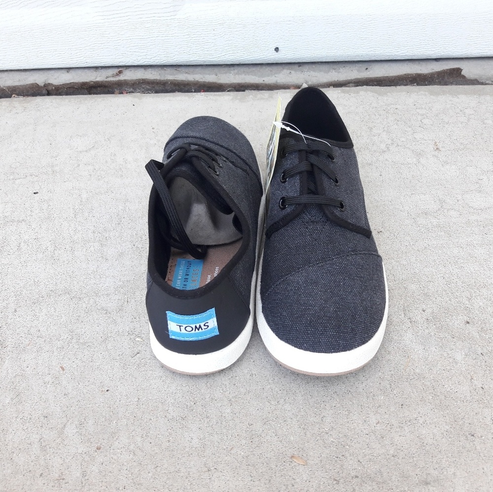 toms - Picture 3 of 3